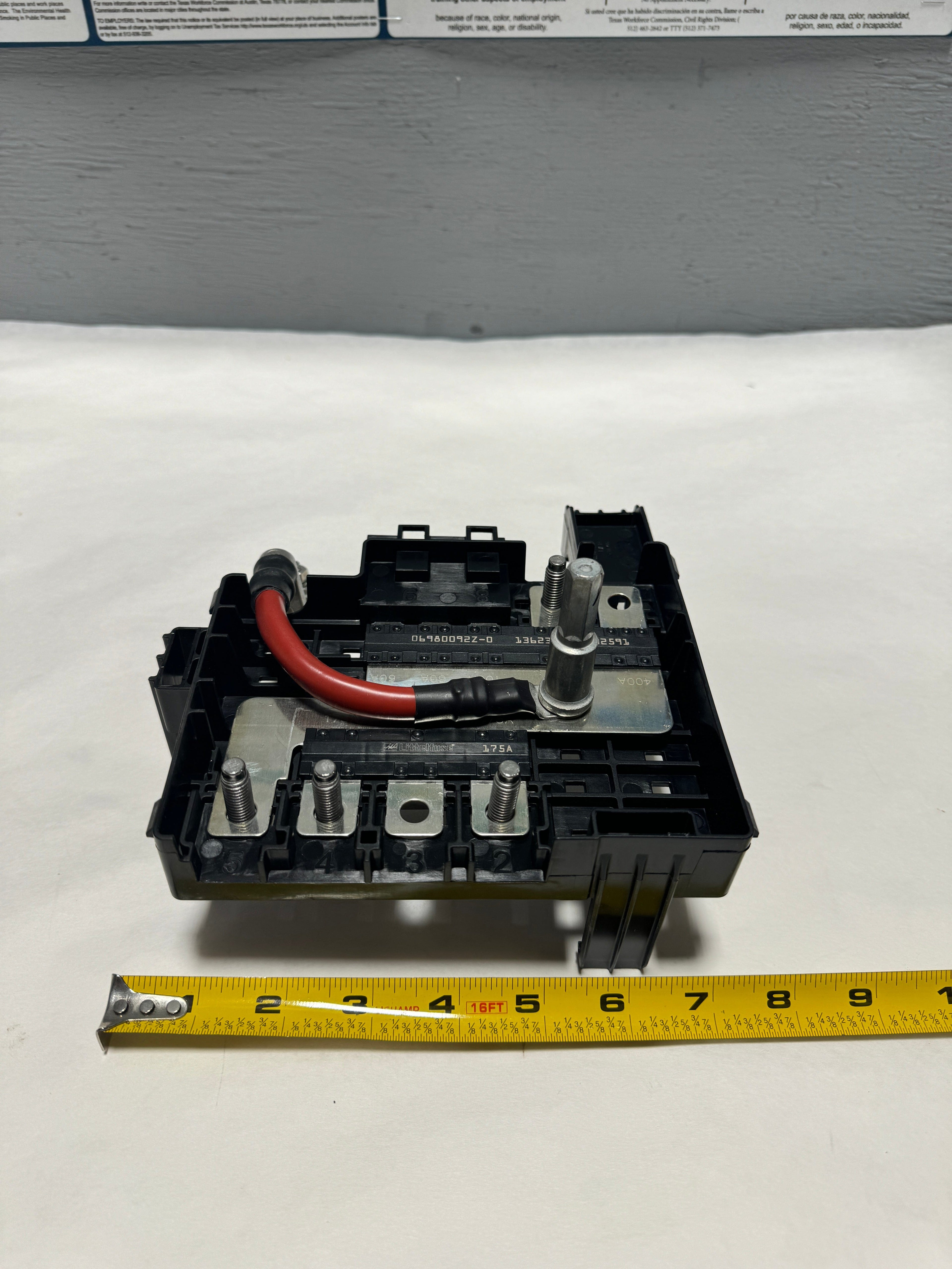 2017-2019 Sierra Silverado 1500 Battery Fusible Link Circuit Breaker OEM New