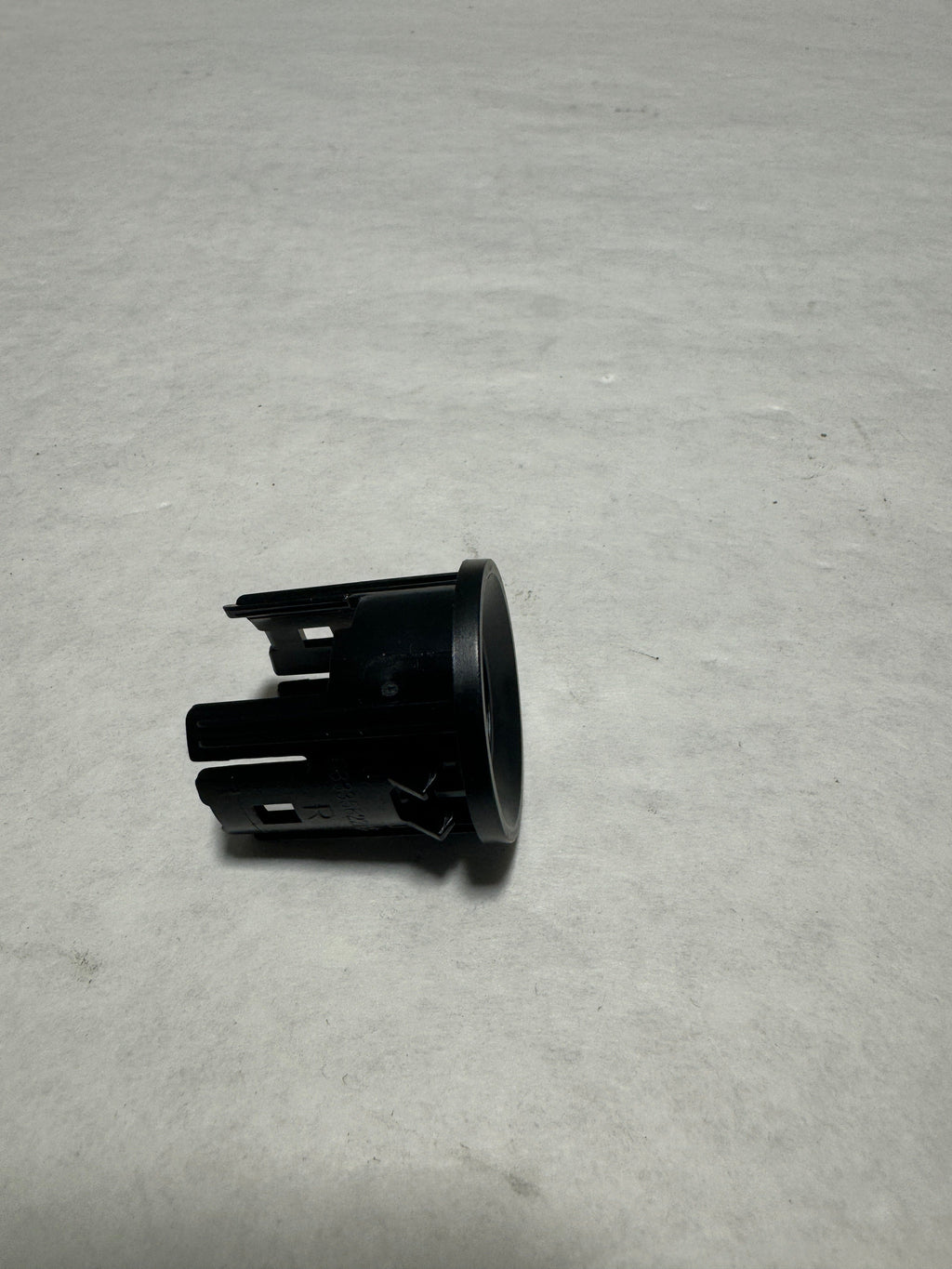 2020-2023 Dodge Ram  1500 (1) Front Bumper Park Assist Sensor Bracket Retainer