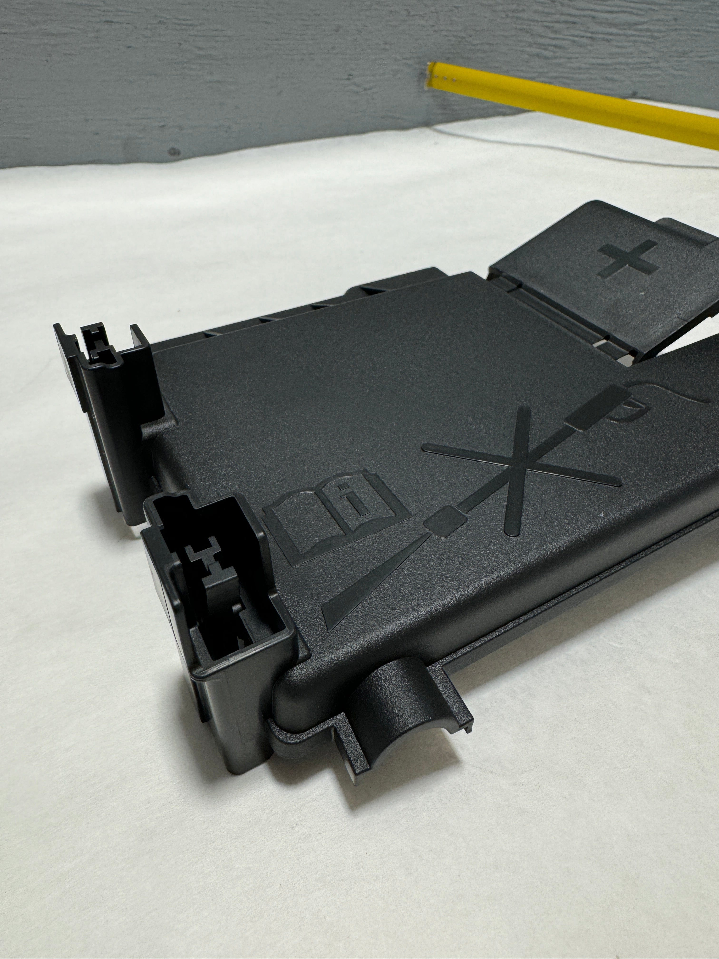 Lacrosse Regal CTS ATS Colorado Canyon Cruze Fuse Relay Junction Box Cover