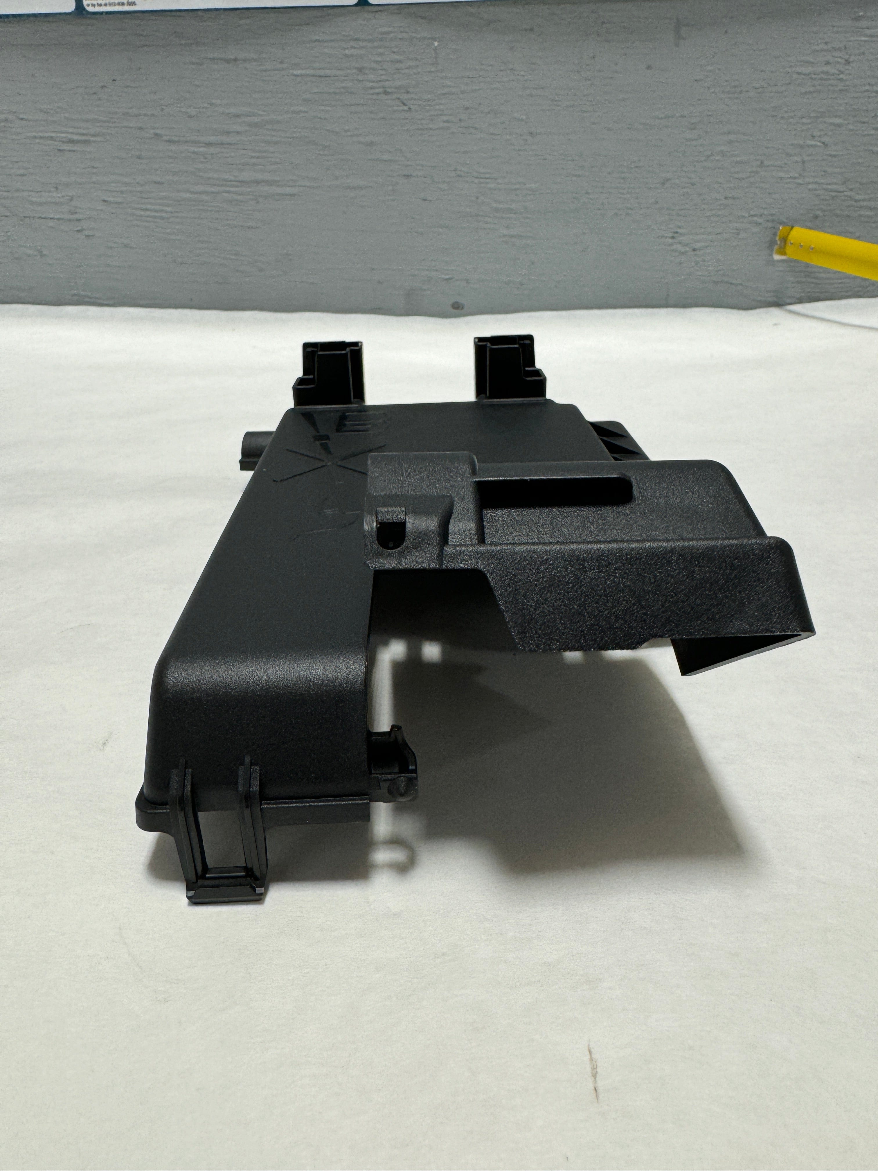 Lacrosse Regal CTS ATS Colorado Canyon Cruze Fuse Relay Junction Box Cover